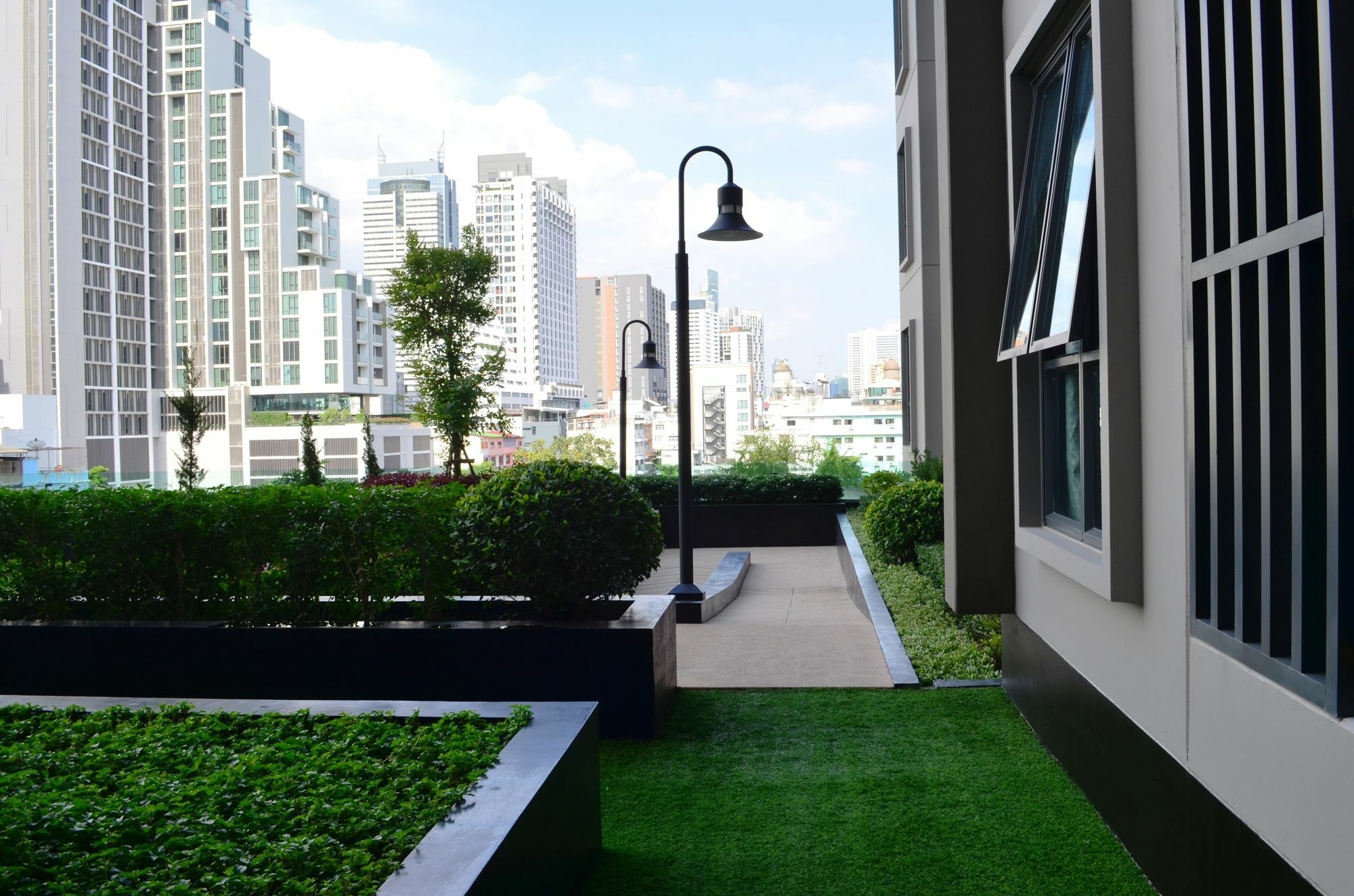 Wooden Suites Bangkok Ngoại thất bức ảnh