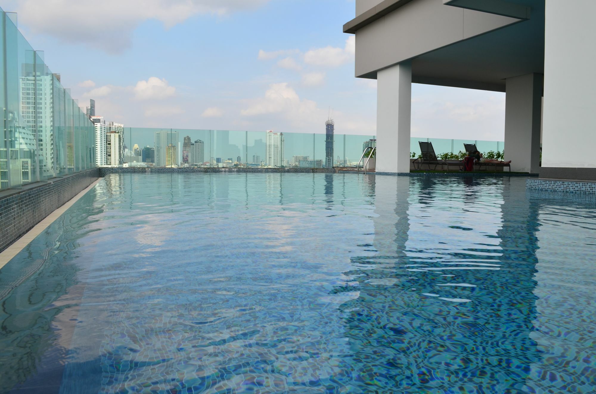 Wooden Suites Bangkok Ngoại thất bức ảnh